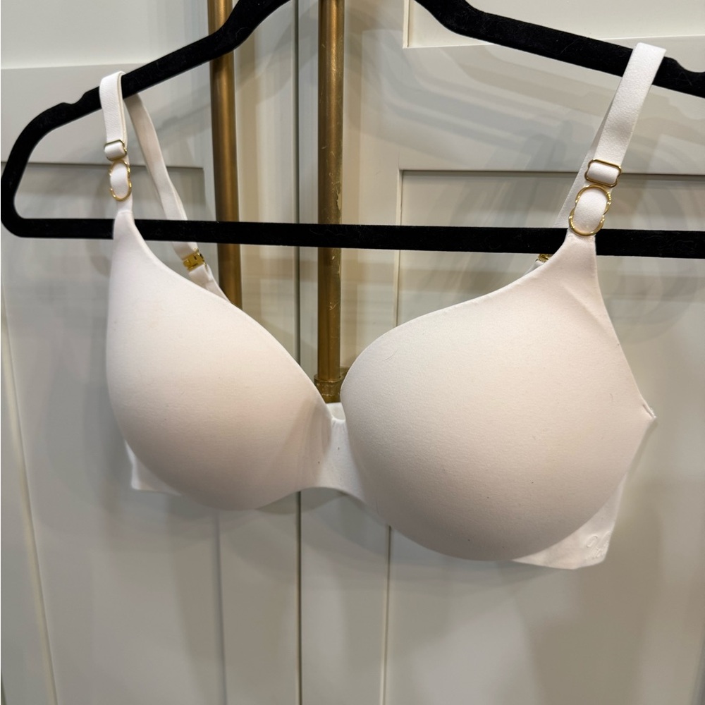 Victoria's Secret Cream Bra
